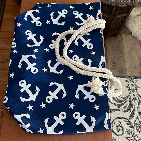 Large Beach Bag - Picture 6 of 15